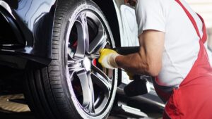 Tire shop open now in South Semoran at Ruben’s Tires Orlando, offering immediate tire repair, replacement, and installation for walk-in customers.